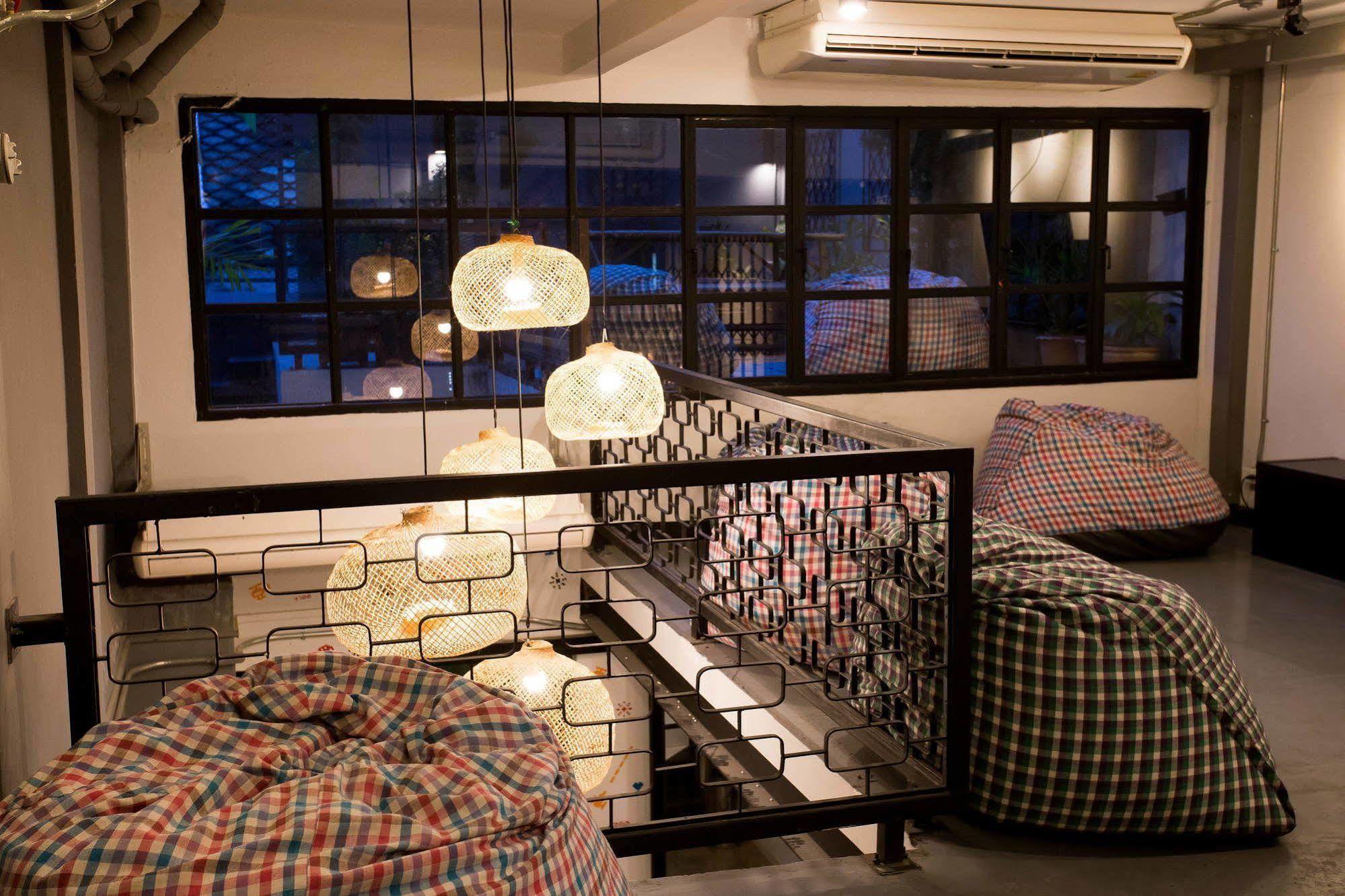 Puck Hostel 曼谷 外观 照片