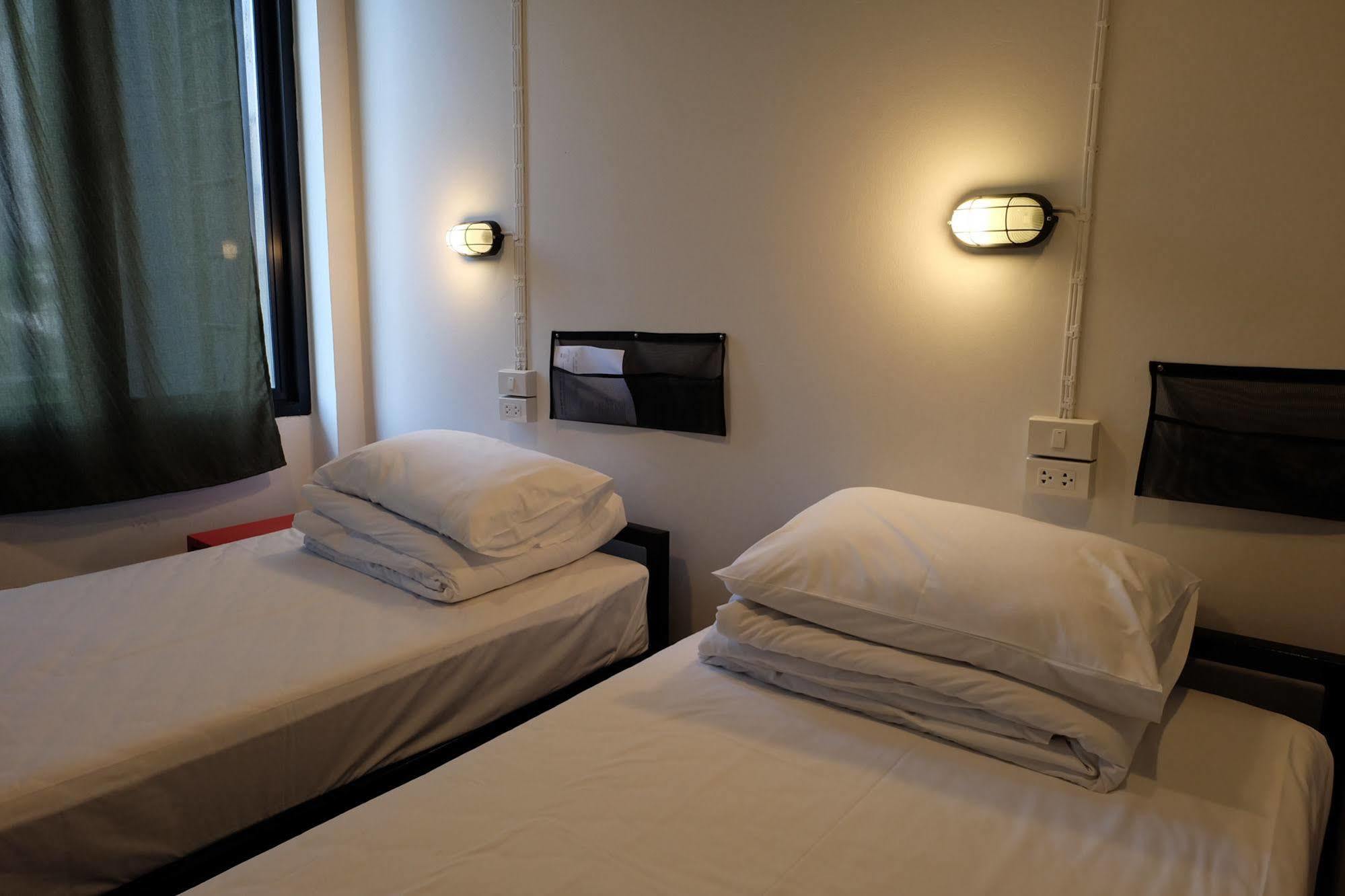 Puck Hostel 曼谷 外观 照片